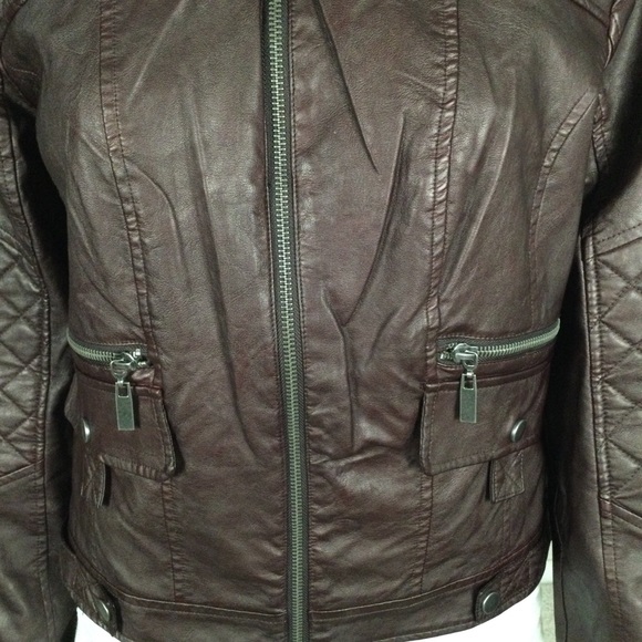Large Women’s BLANC NOIR Brown Faux Leather Bomber Jacket with Texturized Deta… - Picture 5 of 15